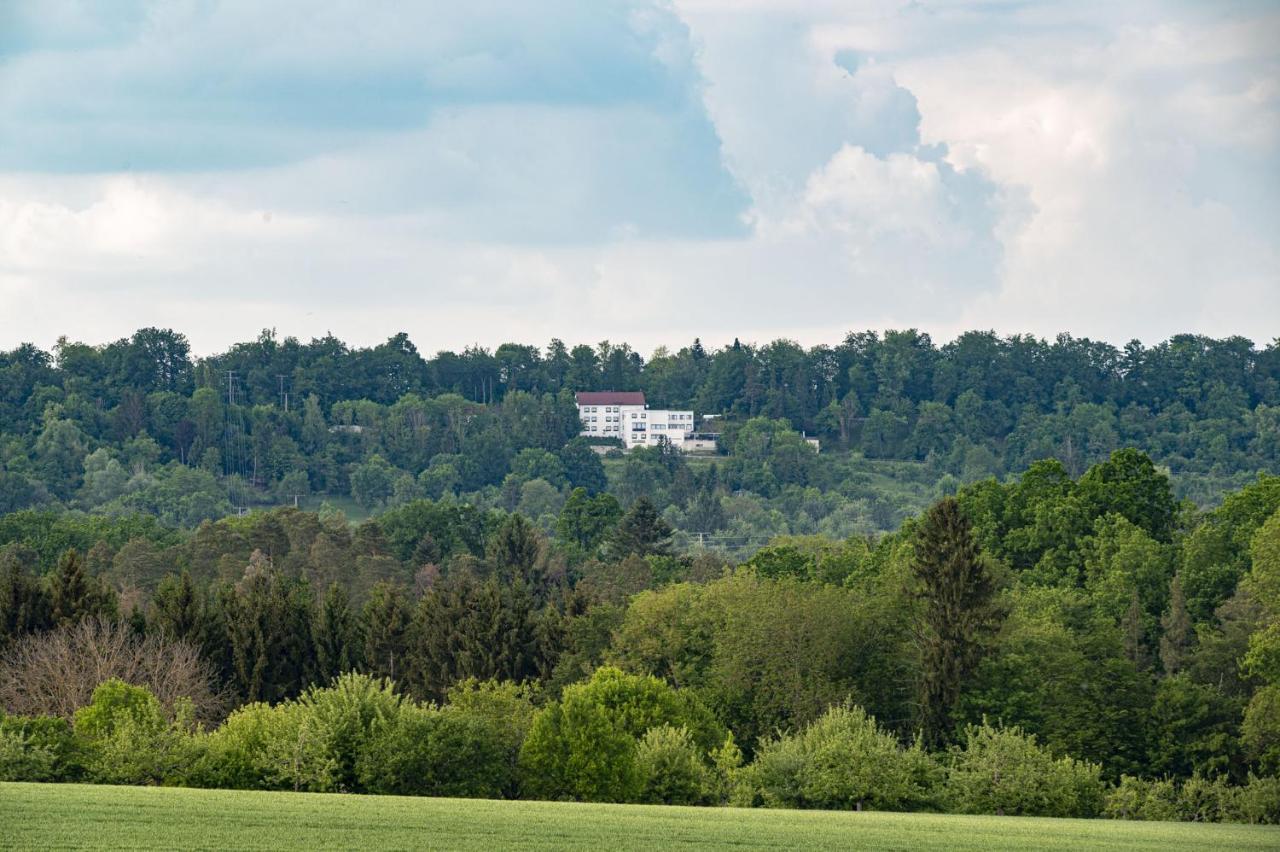 Hotel Pfefferburg Schönaich Exterior foto